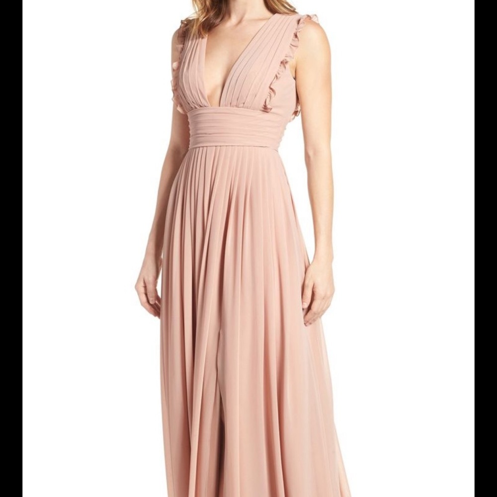 Monique Lhuillier Bridesmaids Deep V-Neck Ruffle Pleat Chiffon Gown